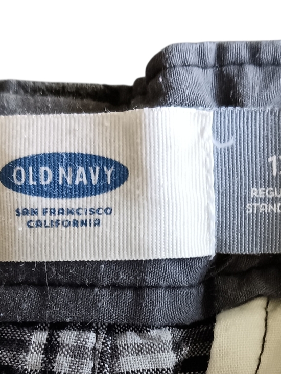 Old Navy Kids Black and White Plaid Cargo Shorts - Picture 5 of 5